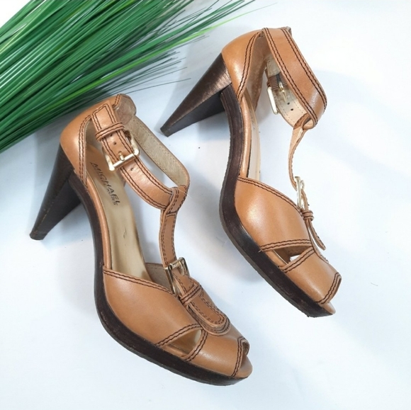 *NEW* Michael Kors heels 👠 - Picture 3 of 5